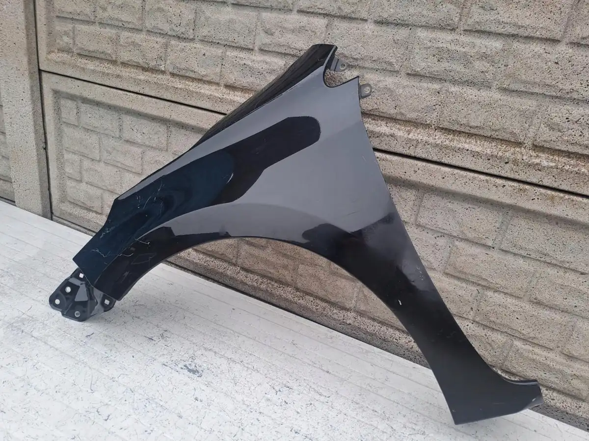 Aripa fata stanga Toyota Corolla E16 2012 2019