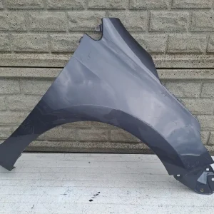 Aripa fata dreapta Toyota Corolla E16