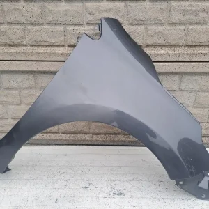 Aripa fata dreapta Toyota Corolla E16