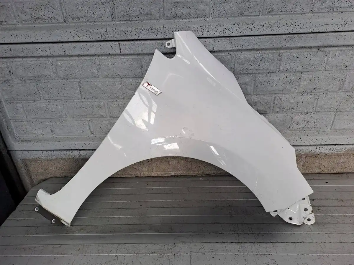 Aripa fata dreapta Toyota Corolla E16