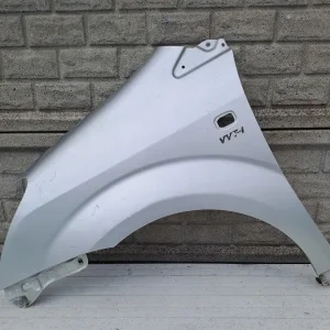 Aripa fata stanga Toyota Corolla Verso 04 08