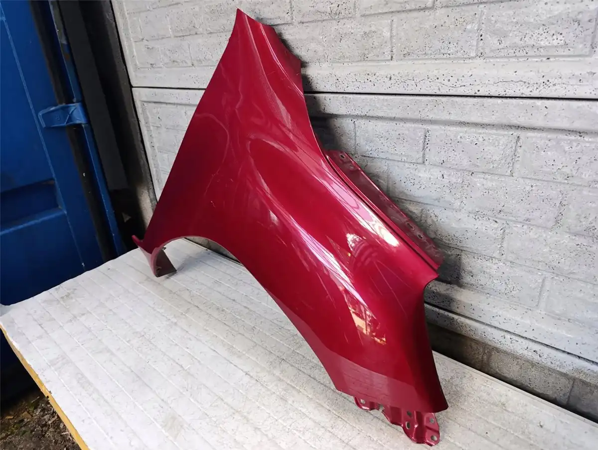 Aripa fata dreapta Toyota Hilux 15