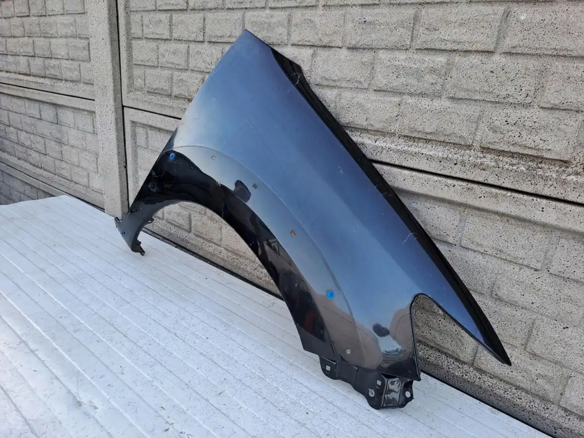 Aripa fata dreapta Toyota Hilux Lift 2012 2015