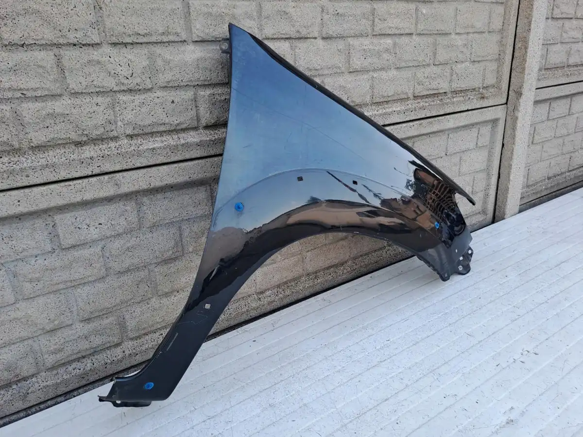 Aripa fata dreapta Toyota Hilux Lift 2012 2015
