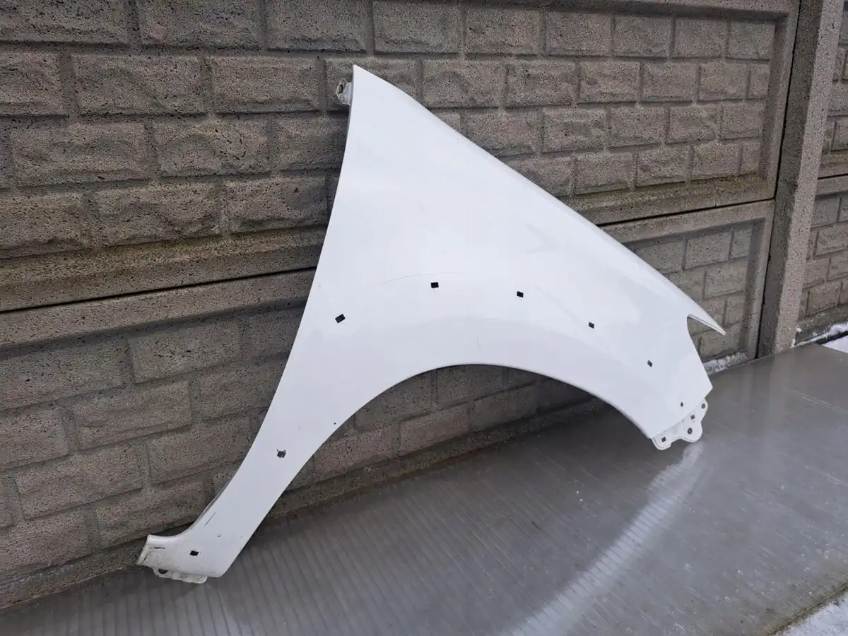 Aripa fata dreapta Toyota Hilux Lift 2012 2015