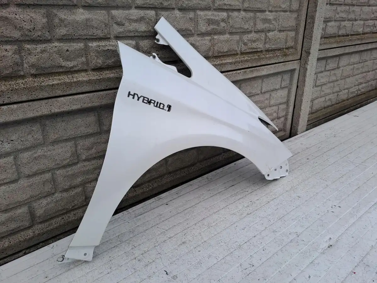 Aripa fata dreapta Toyota Prius 09 16