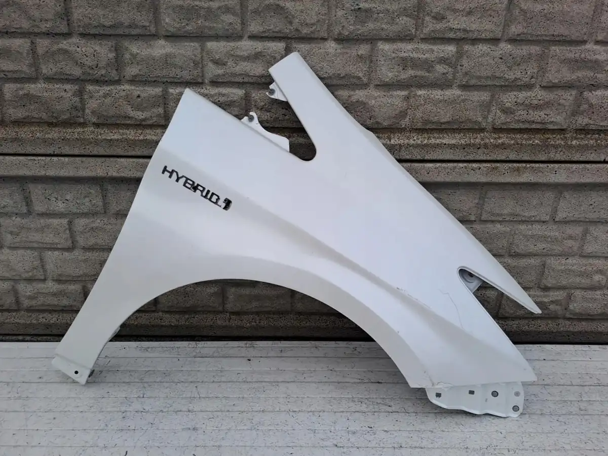 Aripa fata dreapta Toyota Prius 09 16