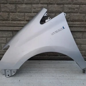 Aripa fata stanga Toyota Prius Plus