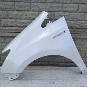 Aripa fata stanga Toyota Prius Plus