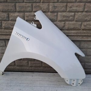 Aripa fata dreapta Toyota Prius Plus