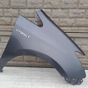 Aripa fata dreapta Toyota Prius Plus