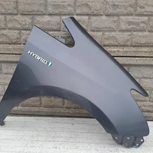 Aripa fata dreapta Toyota Prius Plus