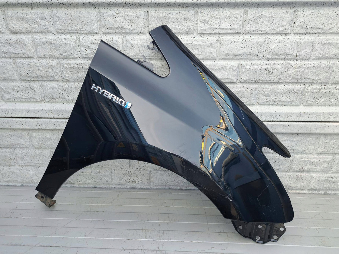 Aripa fata dreapta Toyota Prius Plus