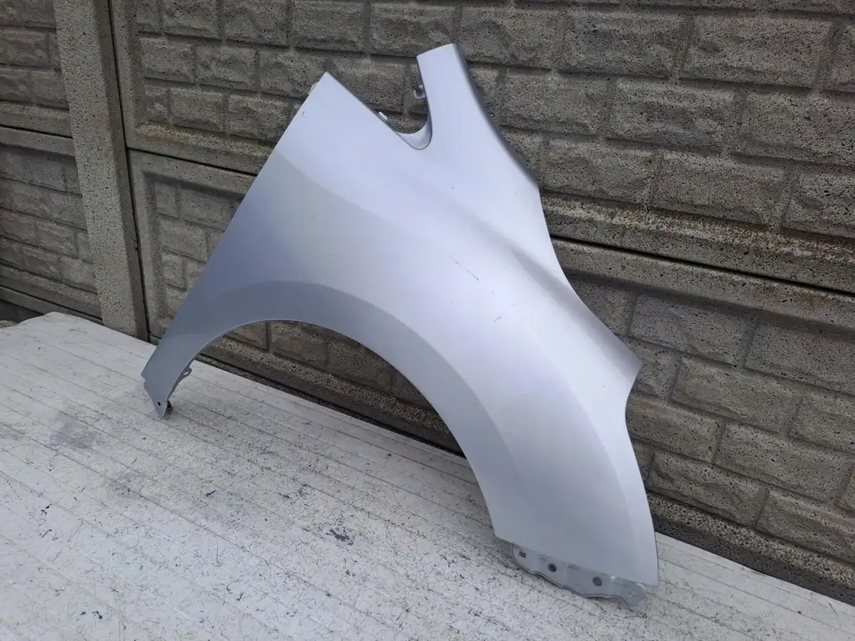Aripa fata dreapta Toyota Verso Lift