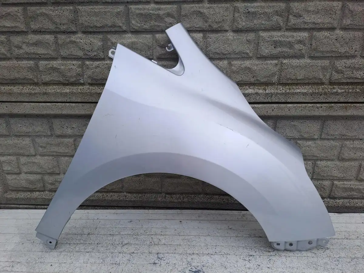 Aripa fata dreapta Toyota Verso Lift