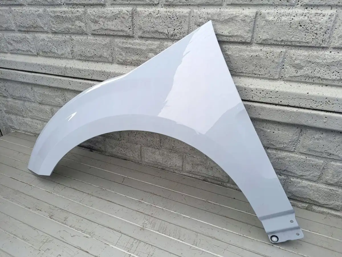 Aripa fata stanga Volvo Ex30 2023