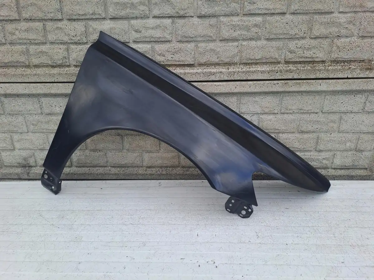 Aripa fata dreapta Volvo S40 V50 04 12