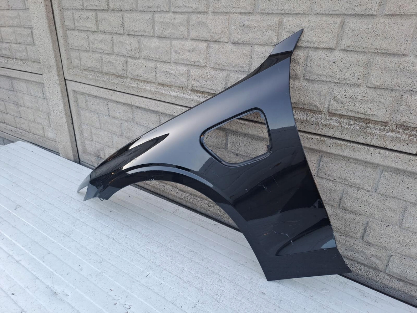 Aripa fata stanga Volvo V60 S60 18 23 Hybrid - Image 3