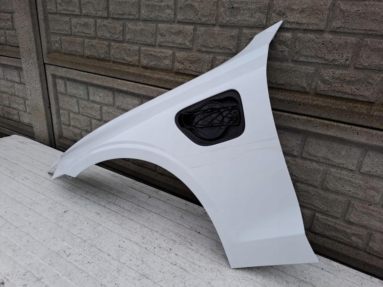 Aripa fata stanga Volvo V60 S60 18 24 Hybrid - Image 3