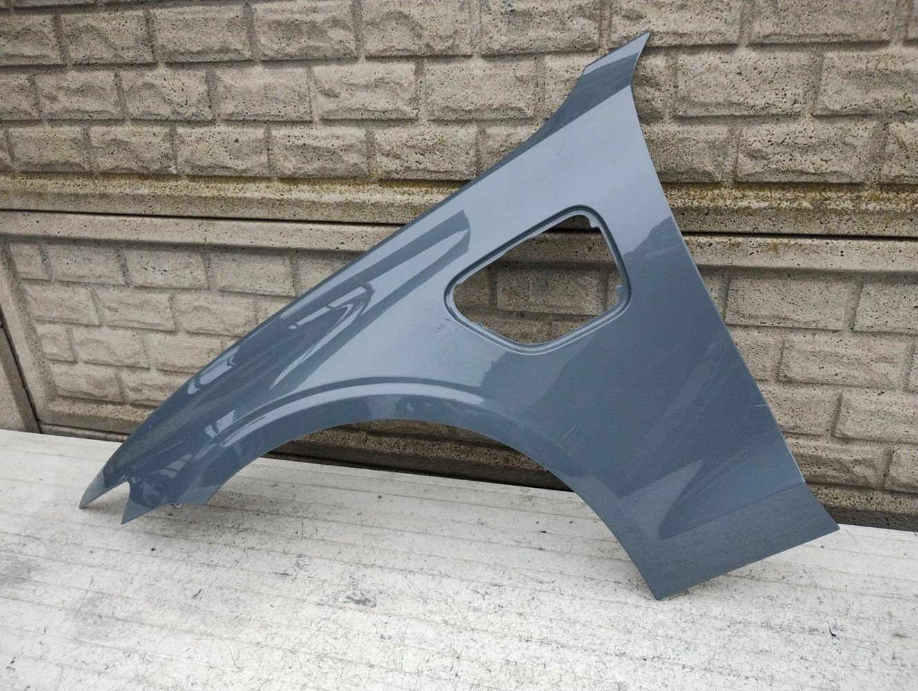 Aripa fata stanga Volvo V60 S60 18 24 Hybrid - Image 3