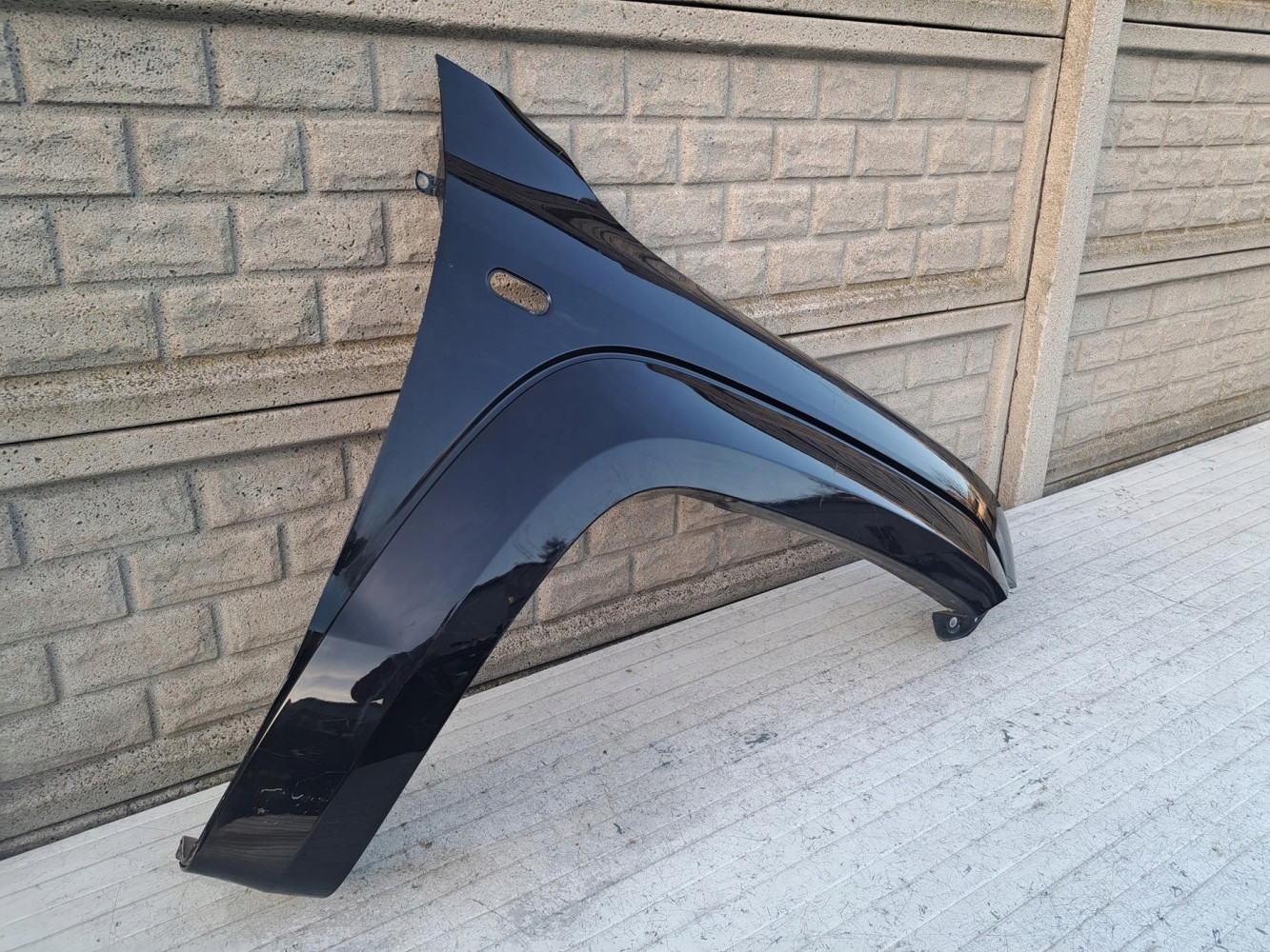 Aripa fata dreapta Volkswagen Vw Amarok 2h0 2016 2022 Lift - Image 3