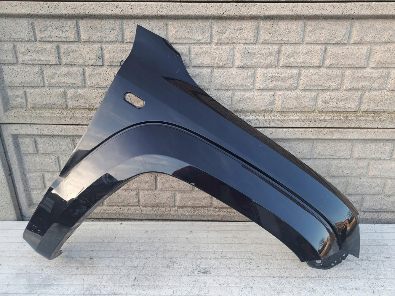 Aripa fata dreapta Volkswagen Vw Amarok 2h0 2016 2022 Lift