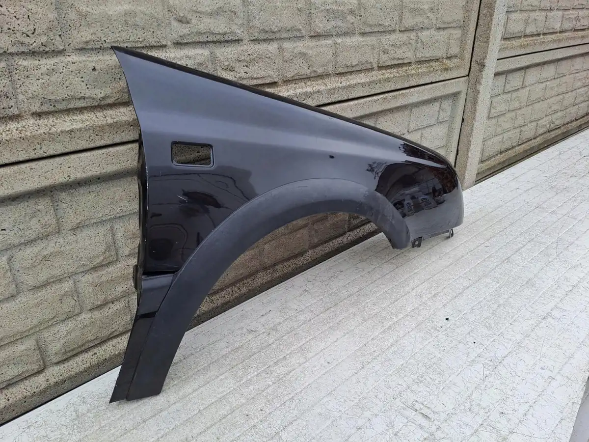 Aripa fata dreapta Volkswagen Vw Golf Iii 3 91