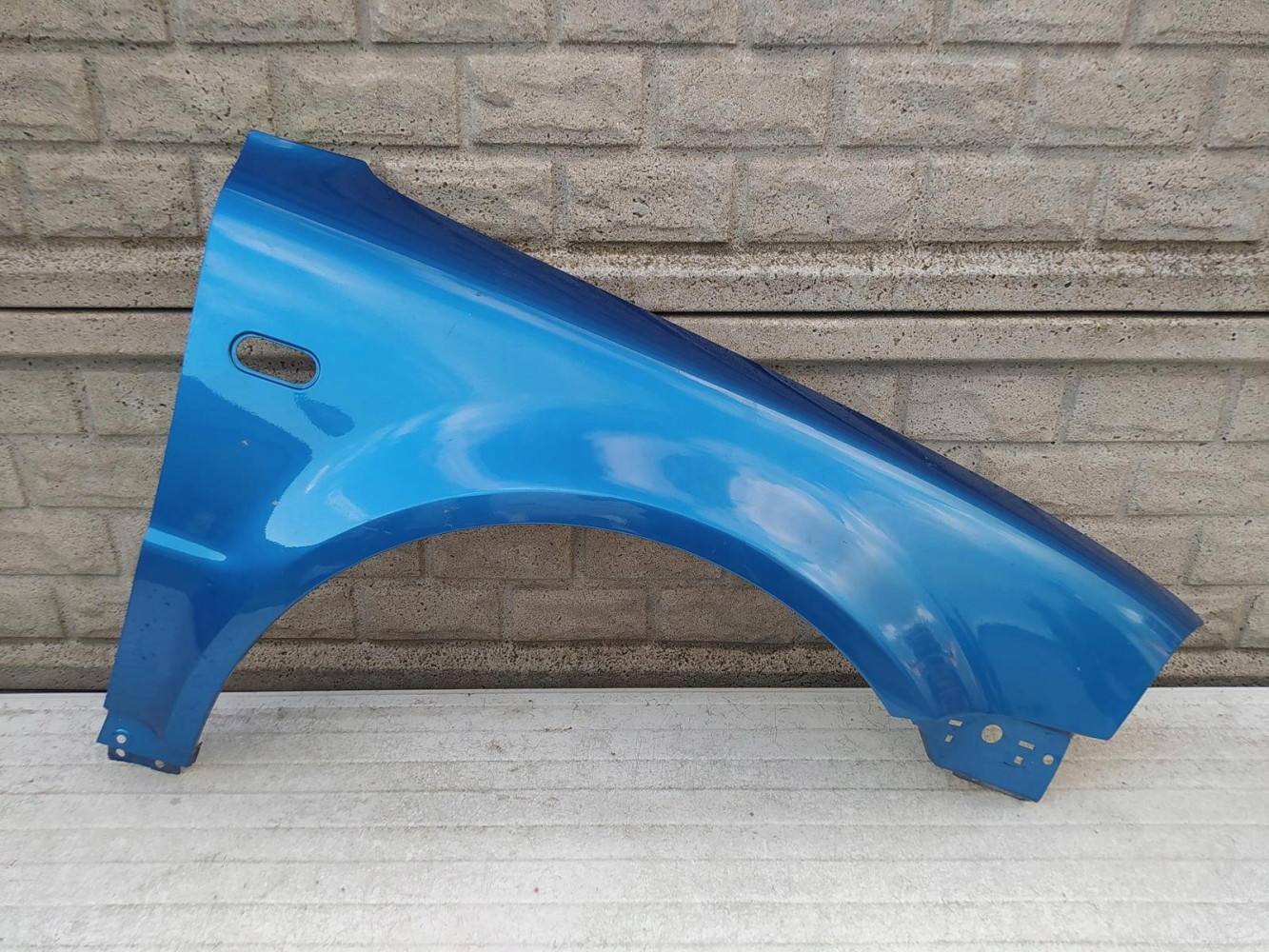 Aripa fata dreapta Volkswagen Vw Passat B5 Lift 00 03