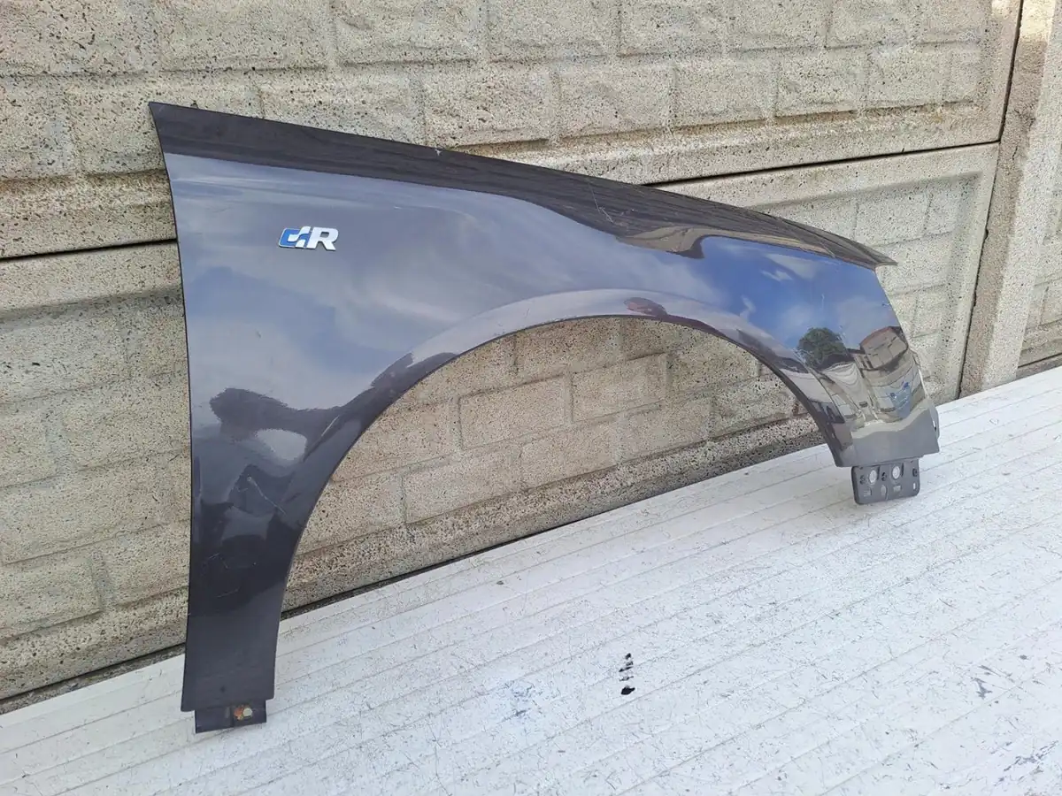 Aripa fata dreapta Volkswagen Vw Passat B6 2005 2010