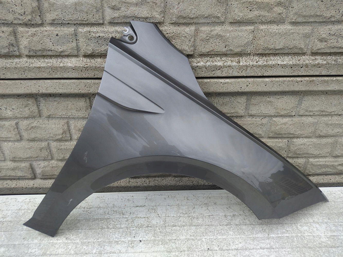 Aripa fata dreapta Volkswagen Vw Polo 6 Vi 2go 18 22 2022