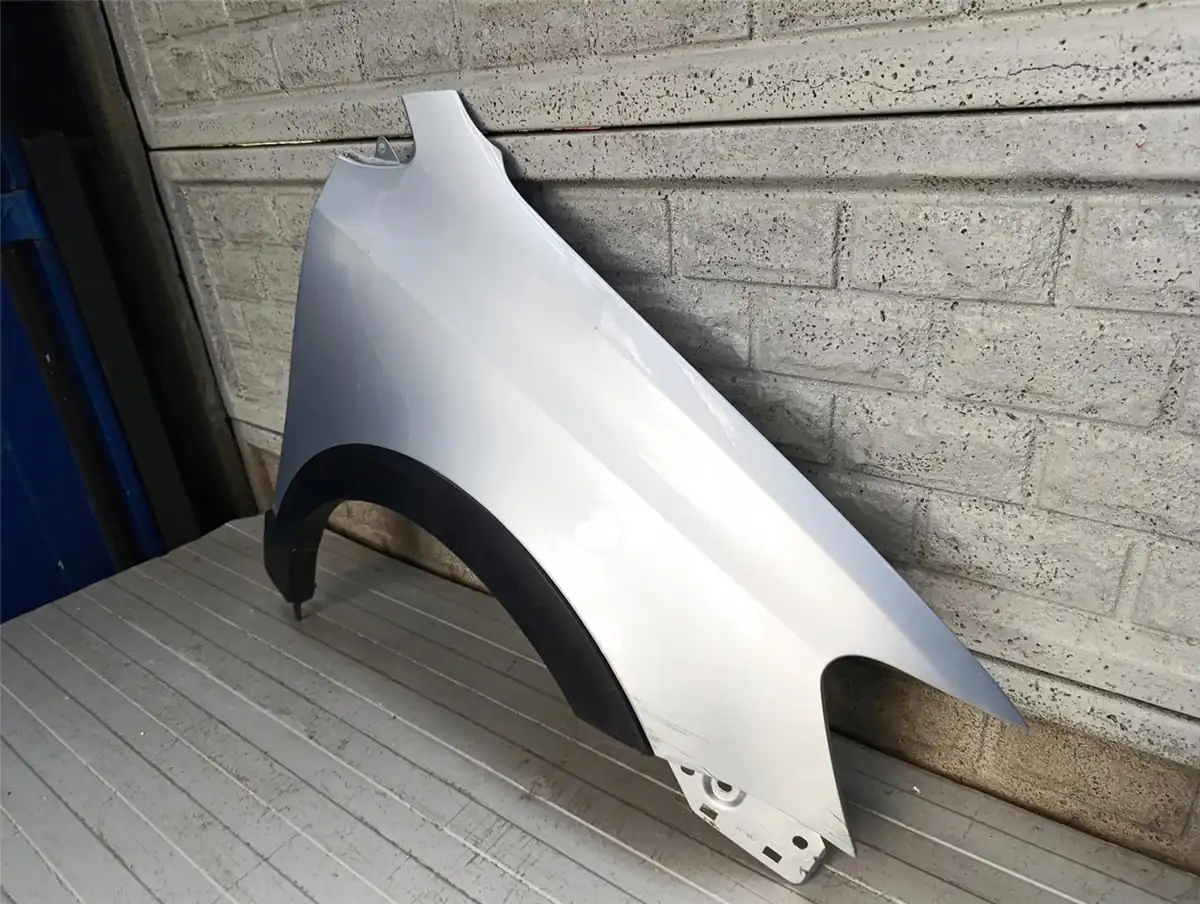 Aripa fata dreapta Volkswagen Vw Polo Cross 6r0 2009 2017