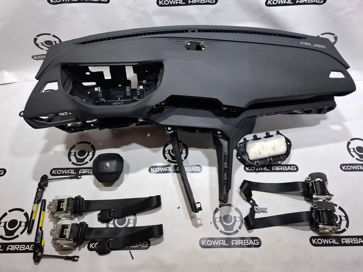 plansa bord peugeot 3008
