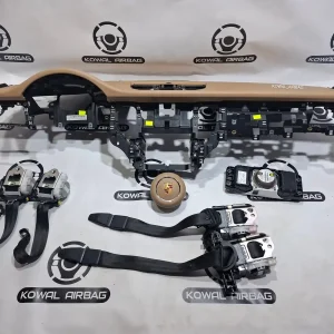 plansa bord porsche macan