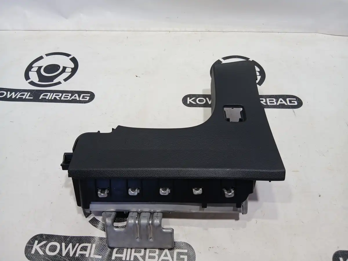 airbag genunchi honda crv