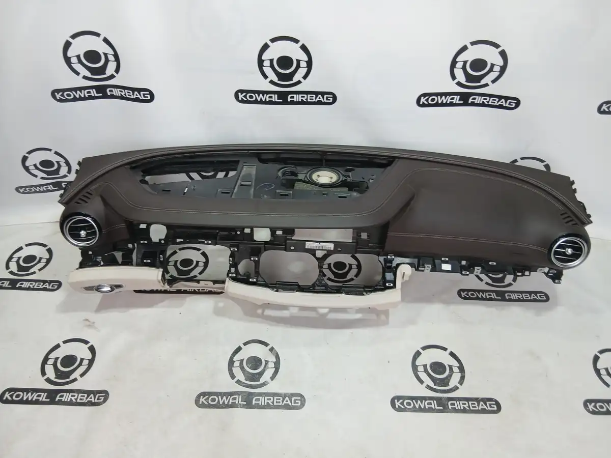 plansa bord mercedes-benz w213