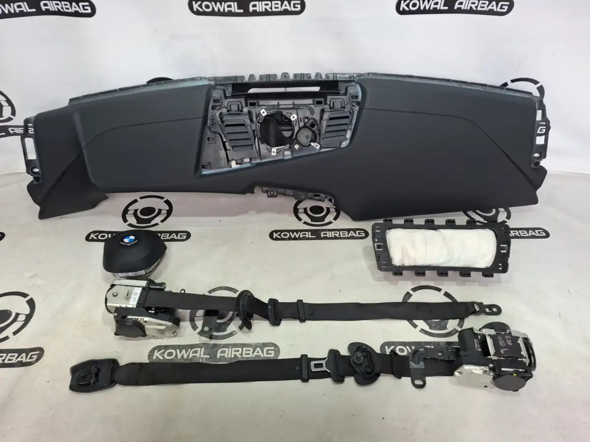 plansa bord bmw g60