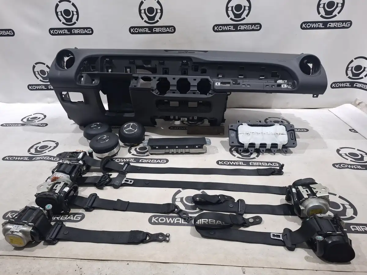 plansa bord mercedes-benz glb