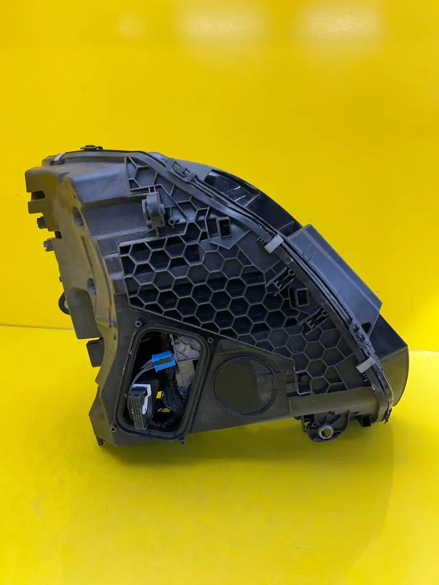 Far Dreapta Mercedes EQE W295 A295 Full LED