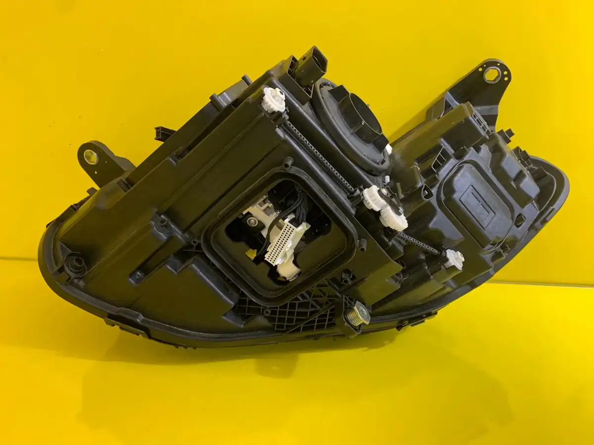 Far Dreapta Mercedes CLS W257 18- Multibeam LED