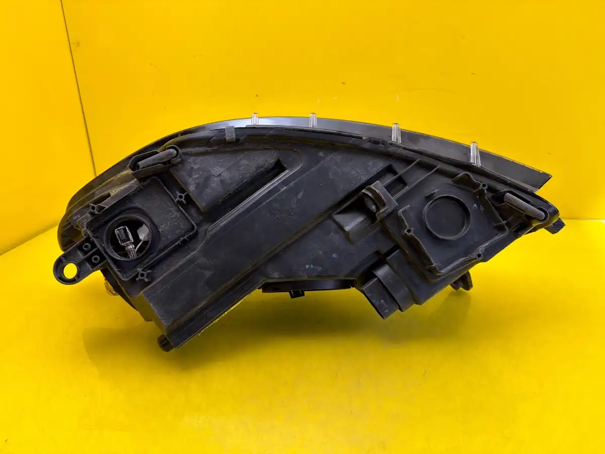 Far Dreapta VW Passat Cc Lift 11 Xenon