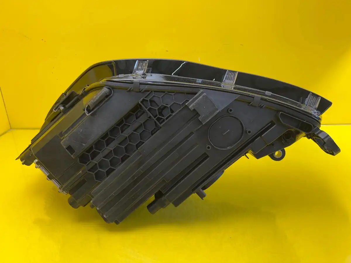 Far Dreapta VW Tiguan III 3 571 Full LED