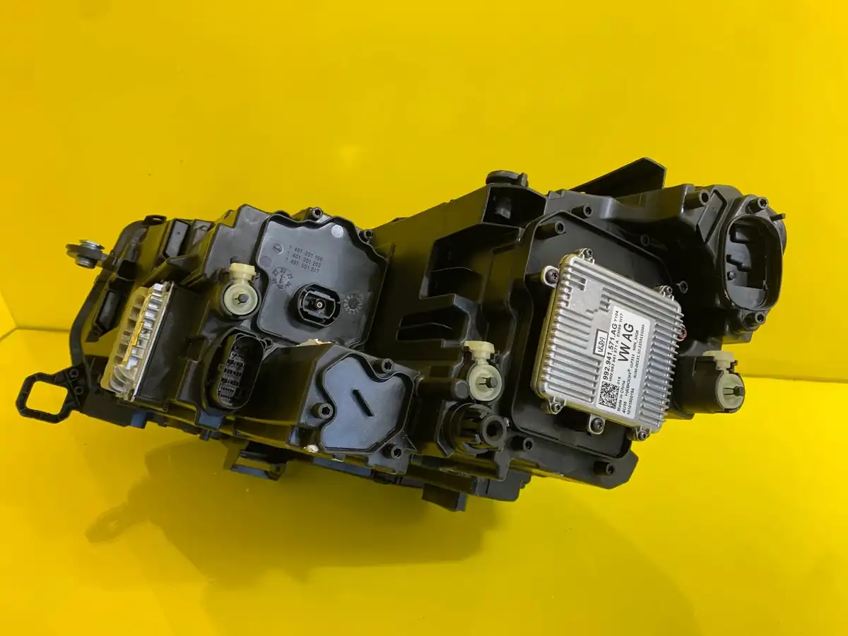 Far Dreapta VW Tiguan 3 III 571 Full LED