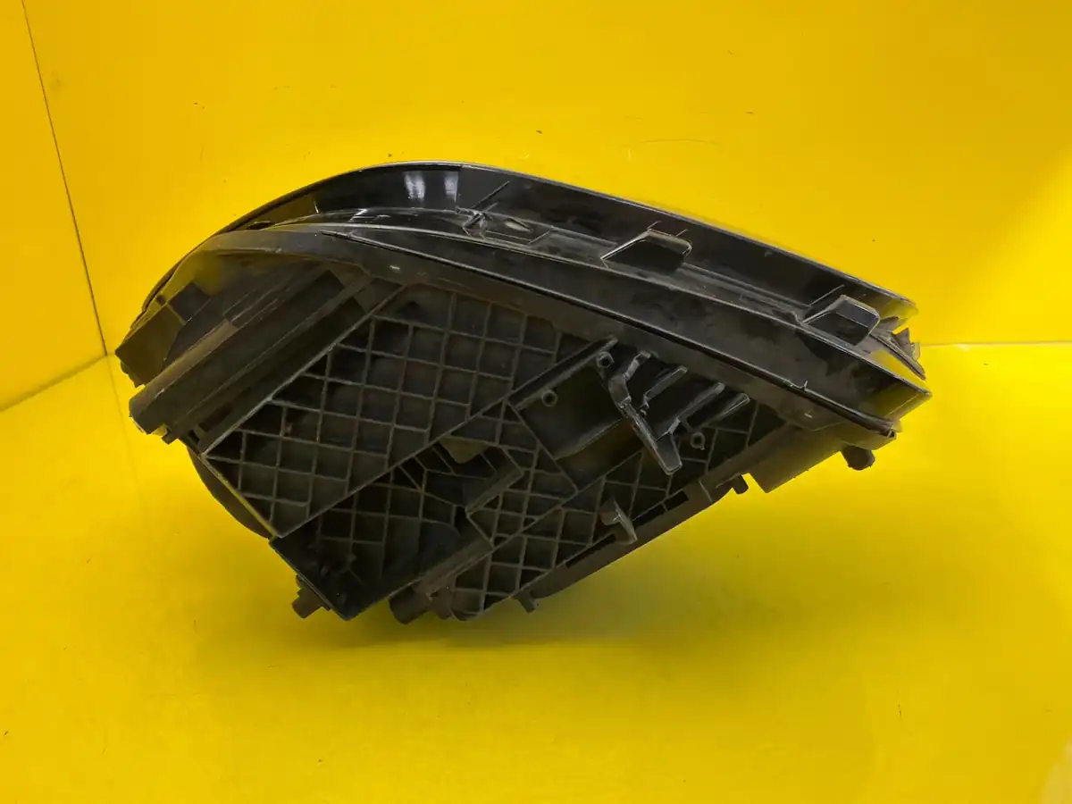 Far Dreapta Mercedes B-Class W247 Multibeam LED