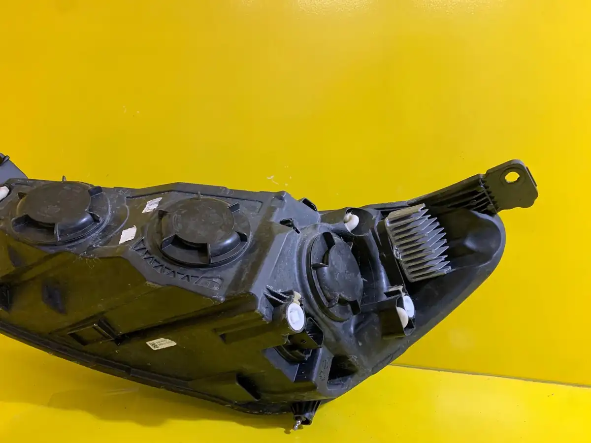 Far Dreapta Ford Focus MK4 LED