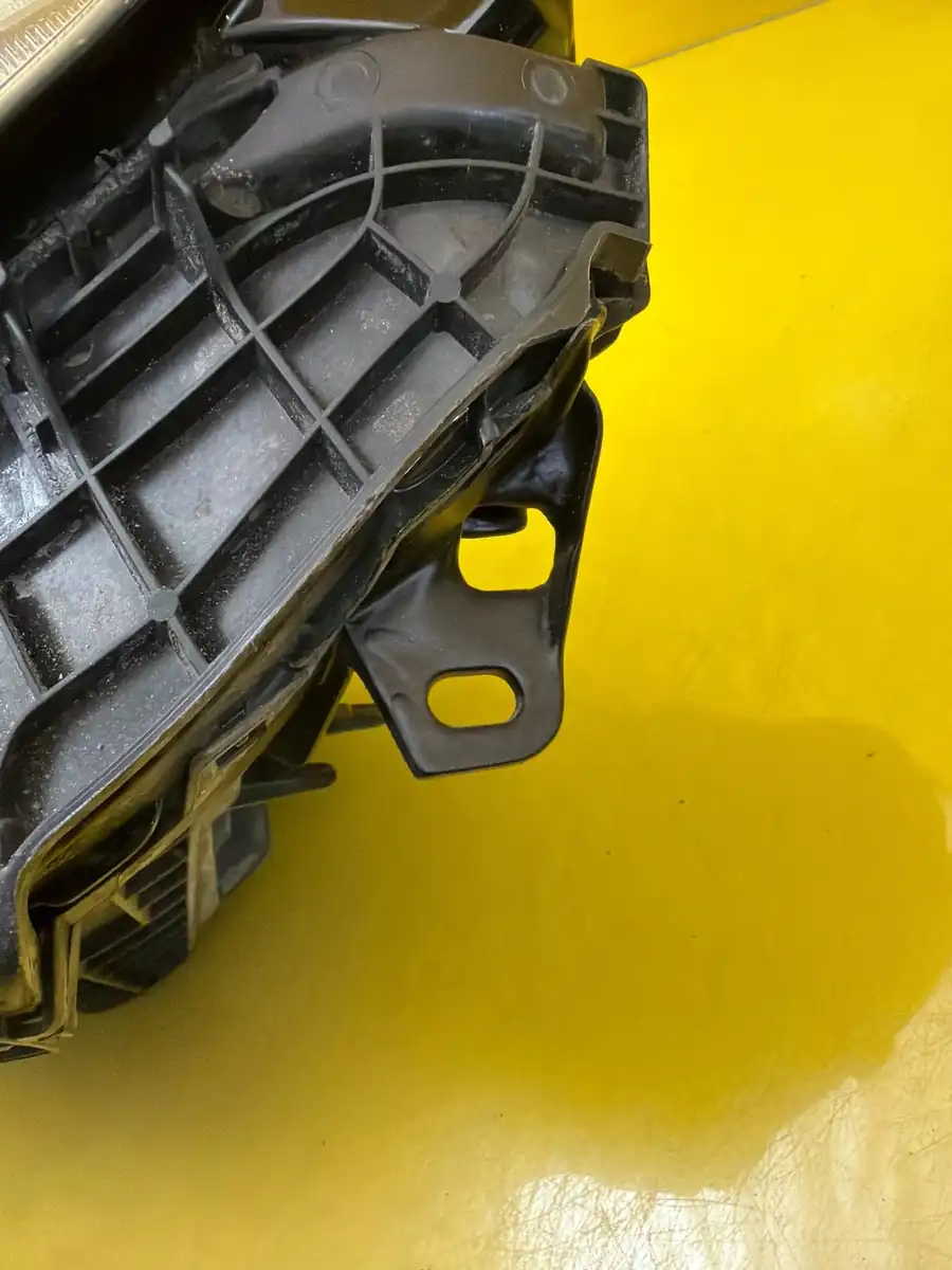 Far Dreapta Volvo XC40 Lift Full LED