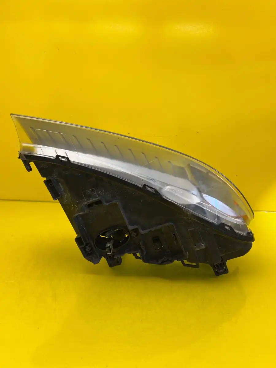 Far Stanga Volvo V70 Iii S80 Ii Xenon