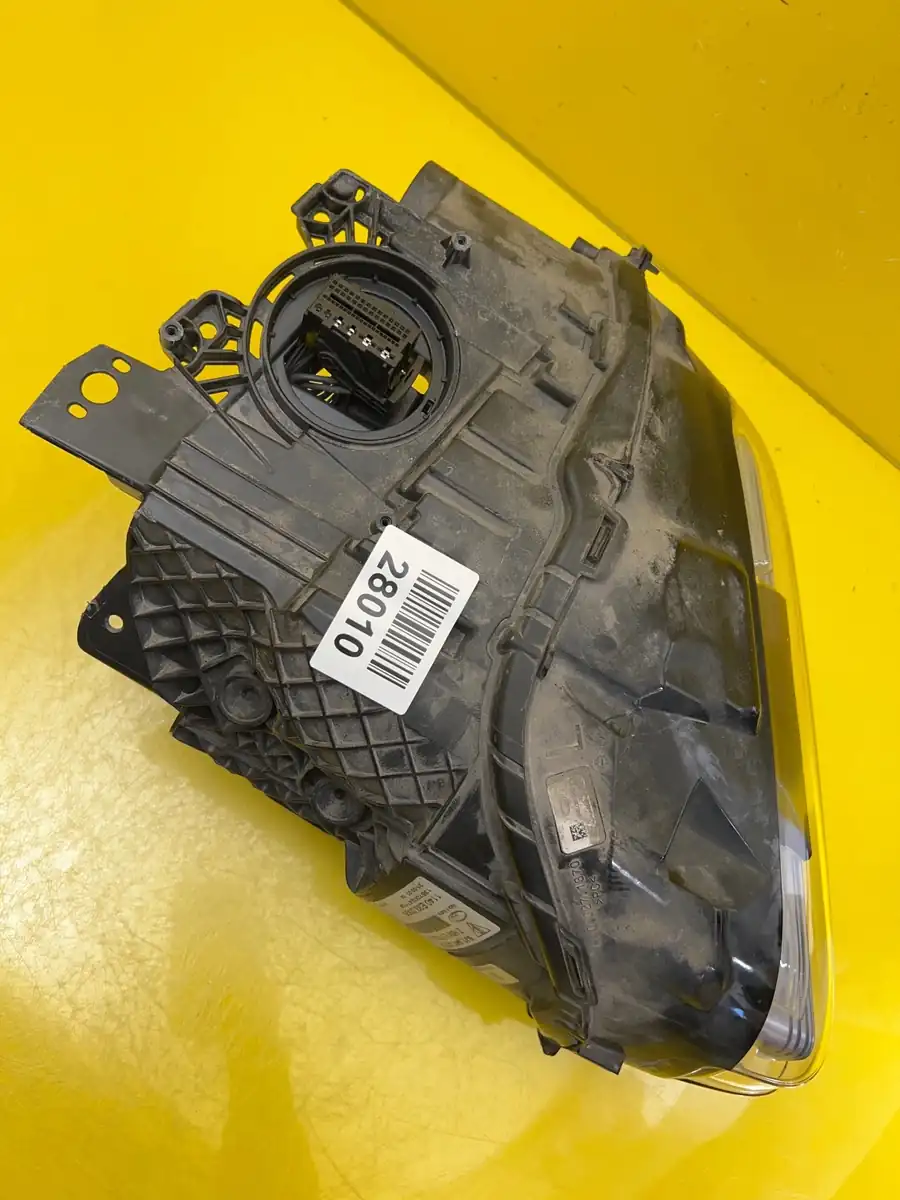 Far Porsche Taycan Matrix Full LED