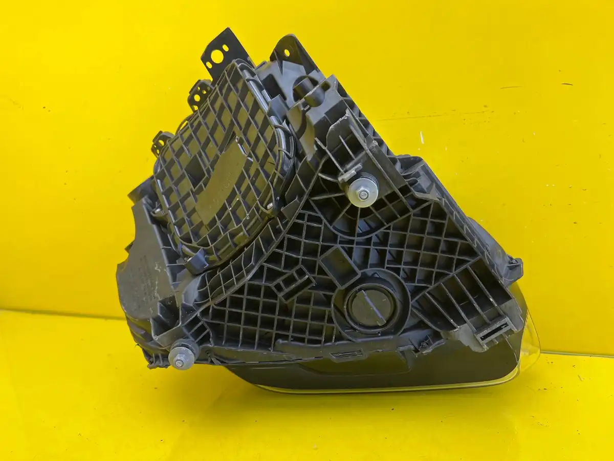 Far Porsche Taycan Matrix Full LED