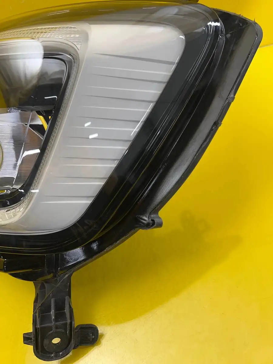 Far Renault Master 4 IV 19- LED