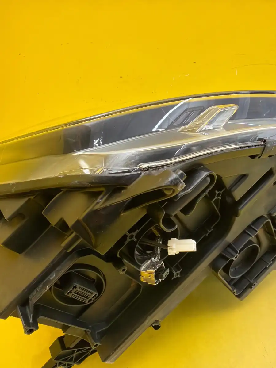 Far Dreapta Seat Alhambra 2 II 7n5 Bixenon